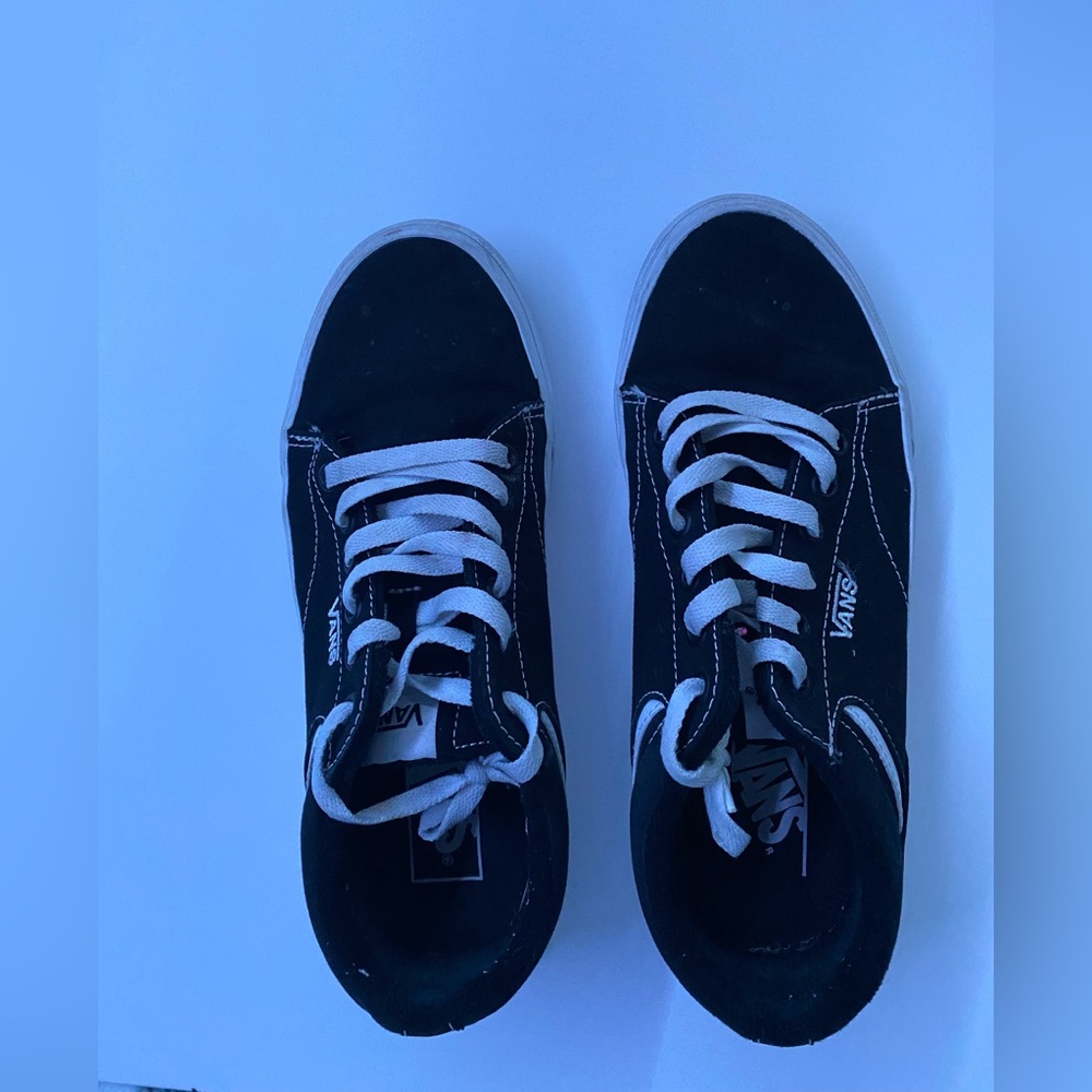 Vans black and white